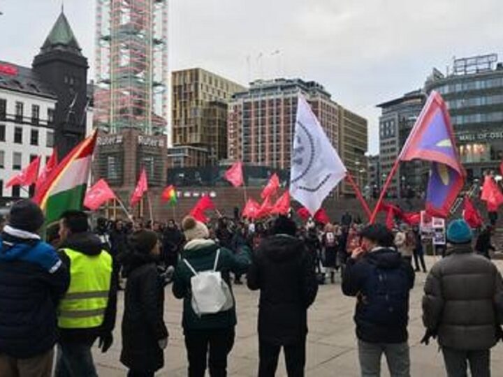 تظاهرات ایرانیان نروژ در حمایت از مبارزات انقلابی مردم ایران …شنبه ۳ دسامبر