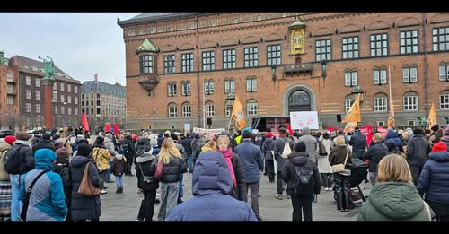 کپنهاگ: گردهمایی به دعوت “کمیته زن زندگی آزادی” در همبستگی با خیزش مردم ایران